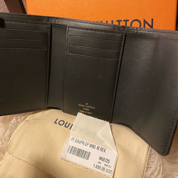 ❌SOLD❌Louis Vuitton wallet, new with receipt. - Picture 5 of 7